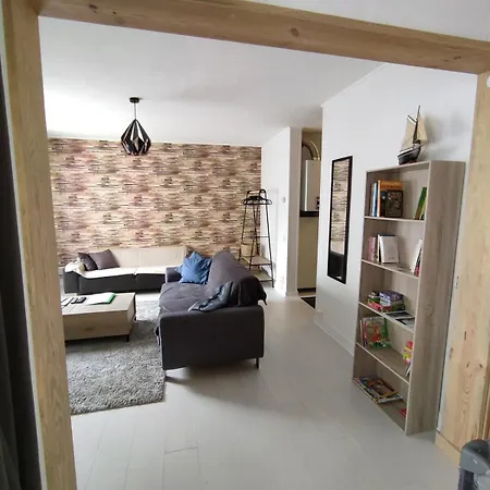 Lapacca For 3 People, Individual Garage, Close To Train Station *